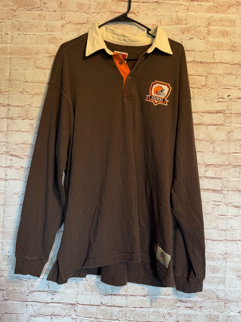 Men's Brown Vintage Cleveland Browns long sleeve NFL licensed shirt size XL